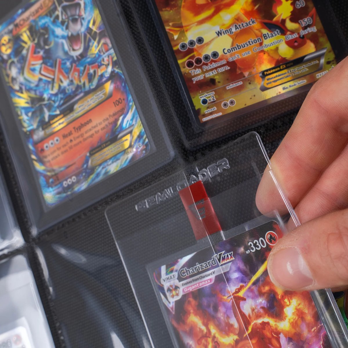 Gemloader Premium Semi Rigid Card Holder Binder (168 Pockets) - Zwart