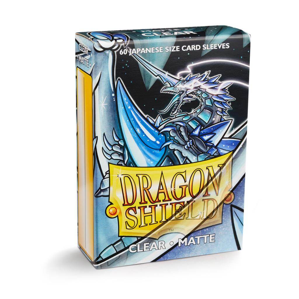 Accessoires Dragon Shield Matte Japanese Sleeves (59x86mm). Deze Sleeves zijn PVC vrij en geschikt voor kaartspellen, zoals: Yu-Gi-Oh!™ & Naruto™ enz. Een box bevat 60 Sleeves en is voorzien van een printed label om je favoriete deck te labelen. Kleur Sle