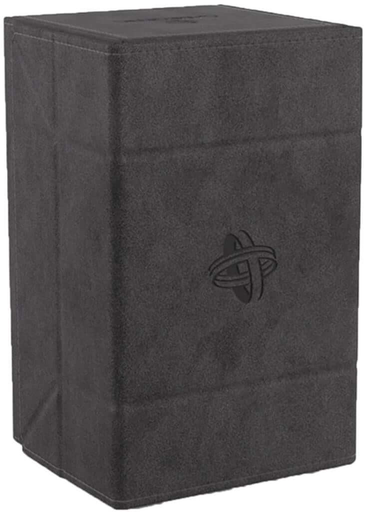 Accessoires Tokens' Lair is the first high-quality and revolutionary all-in-one token box. It is compact and extremely handy, making it the perfect addition to your games. The box is equipped with four colorful drawers, which means you will be able to qui