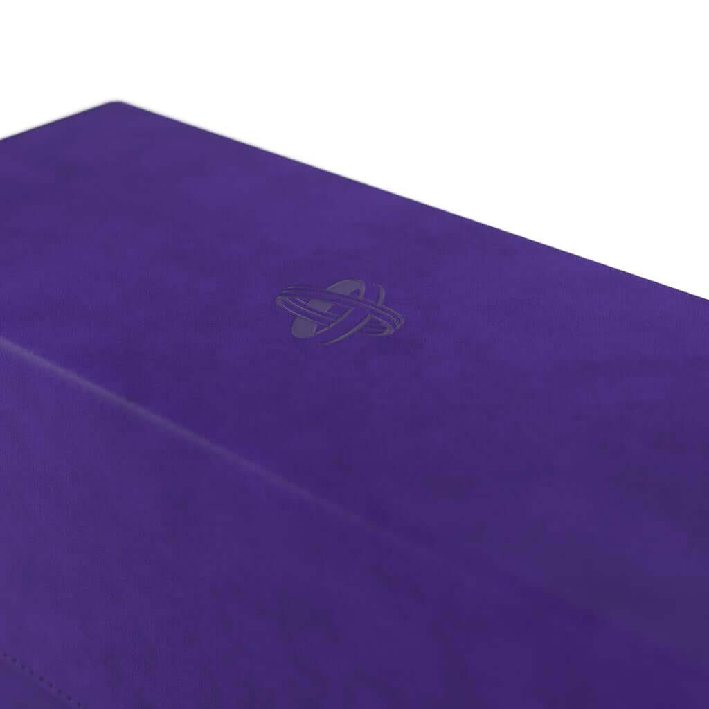 Accessoires The Academic 133+ XL, the box that broke all records, can hold 133+ double-sleeved cards in extra Thick Inner Sleeves* plus accessories. Numerous members of the community have requested a cleaner version of the box, without the Tolarian logos,