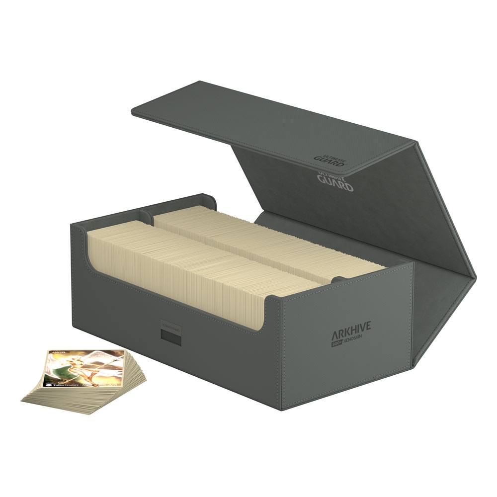 Accessoires Double your storage with our Arkhive 800+! This box offers space for more than 800 double-sleeved cards in standard size, can hold 350 Toploaders, or its two rows can simply be filled with a selection of your favorite deck boxes and cases. Its