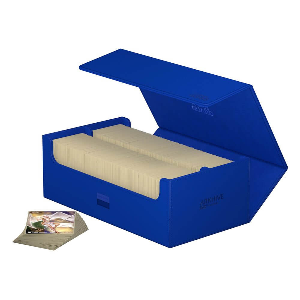 Accessoires Double your storage with our Arkhive 800+! This box offers space for more than 800 double-sleeved cards in standard size, can hold 350 Toploaders, or its two rows can simply be filled with a selection of your favorite deck boxes and cases. Its