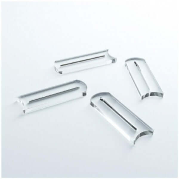 Accessoires Dit product bevat 4 GameGen!c Premium Acrylic Card Stands. Dit product is perfect om jouw favoriete kaarten te tonen. Elk formaat TCG past in deze stands (zowel sleeved als niet gesleeved).