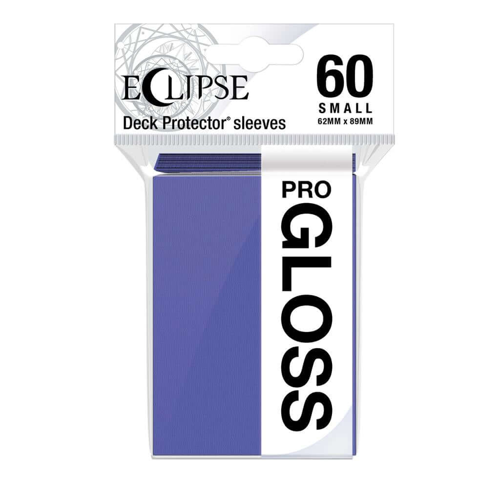 Accessoires Deze Eclipse Gloss Deck Protector sleeves verbergen de kaartrug volledig met een extra laag ondoorzichtig zwart materiaal. Elke verpakking bevat 60 sleeves. Dit product is geschikt voor smalle 62 x 89 (Yu-Gi-Oh!) speelkaarten.