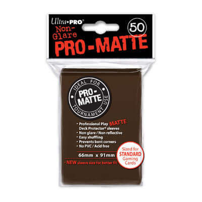 Accessoires Bruine Deck Protectors Pro-Matte Non-Glare voor standaard kaarten (66x91 mm). Een pakje bevat 50 deck protectors.
