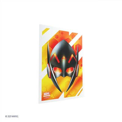 Accessoires SLEEVES Marvel Champions met Wasp. Een pakje bevat 50+1 sleeves. Afmetingen zijn 66 x 91 mm.