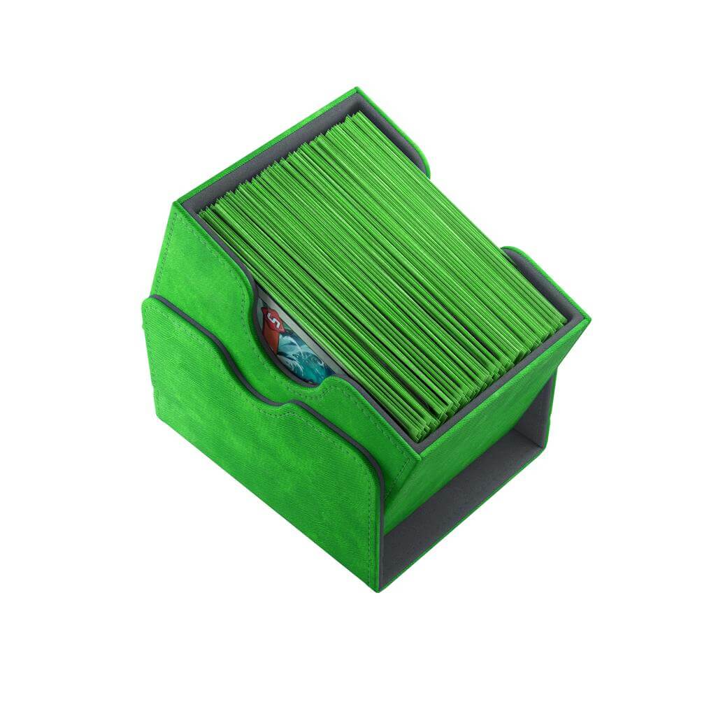 Accessoires Deze groene, aanpasbare Sidekick deckbox is geschikt voor een deck van 100 kaarten met dubbele sleeves.