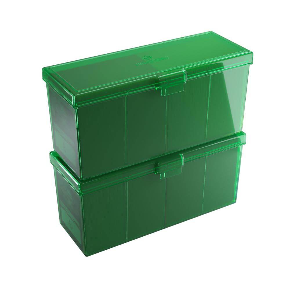 Accessoires Groene Fourtress opbergbox waarin je volledige decks, dobbelstenen, tokens en 320 kaarten met dubbele sleeves kunt opbergen.