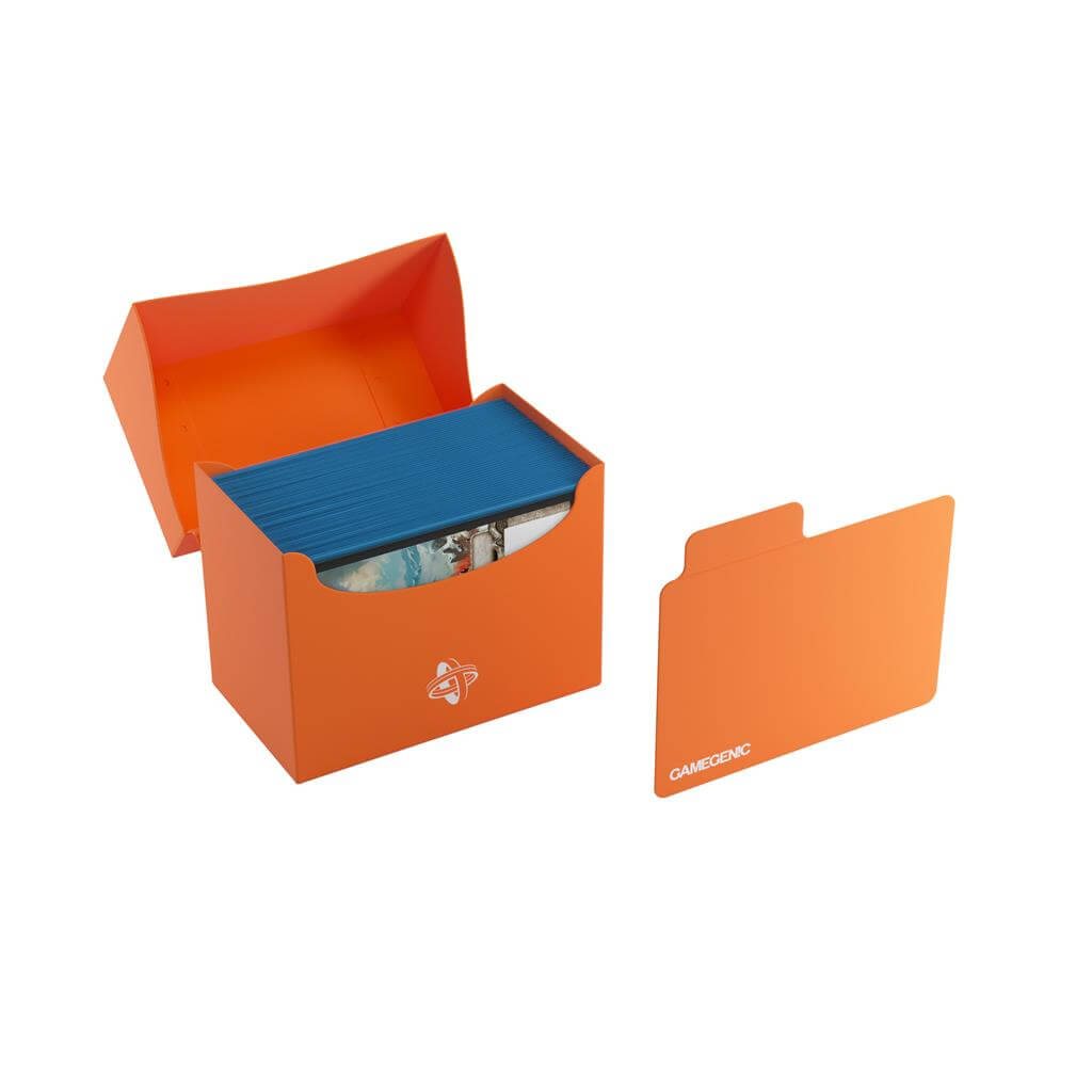 Accessoires Oranje, casual sideloading deckbox die geschikt is voor het beschermen en opbergen van maximaal 80 kaarten met dubbele sleeves.