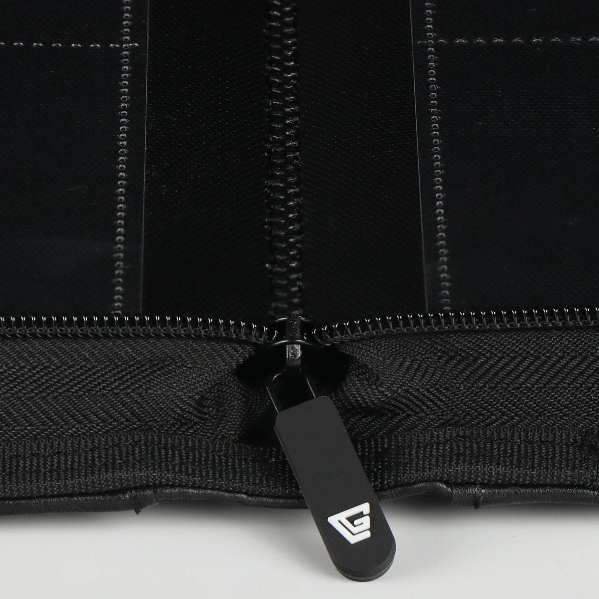 Gemloader Premium Semi-Rigid Card Holder Binder (168 Poches) - Noir