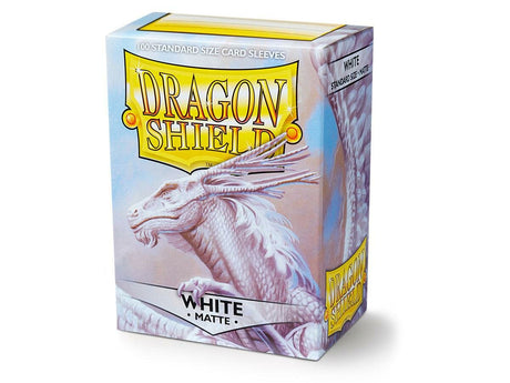 Accessoires Clear front & White back. Crisp and pure as the driven snow. Matte sleeves are our popular line of textured Dragon Shield with superior handling. A perfect mix of durability and shuffle-ability. 100 sleeves per box. For cards measuring up to 6