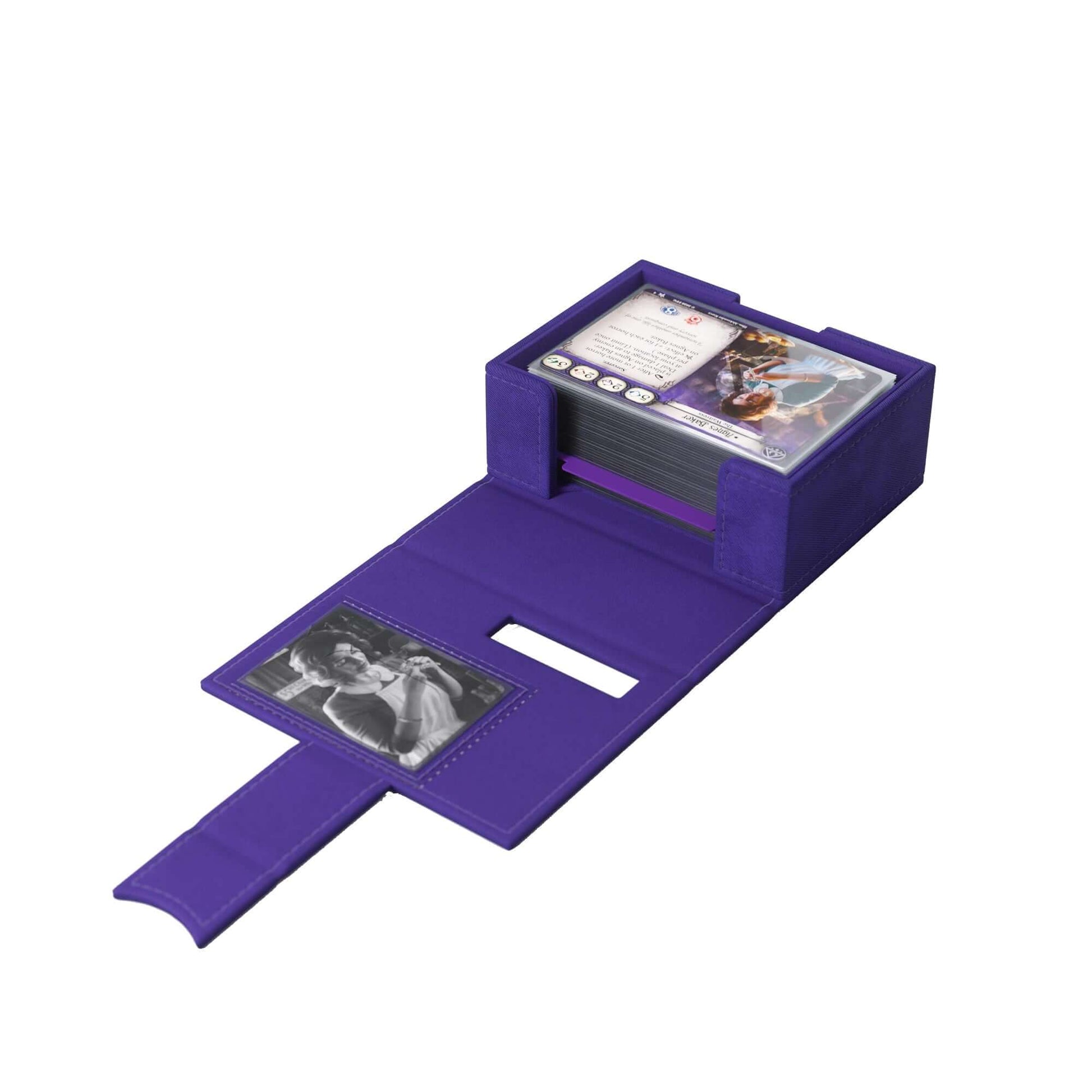 Accessoires Officially licensed premium deck box designed specifically for the needs of Arkham Horror: The Card Game players. The exclusive Arkham Horror Investigator Deck Tome is perfectly sized to hold a full investigator deck, even if the cards are sin