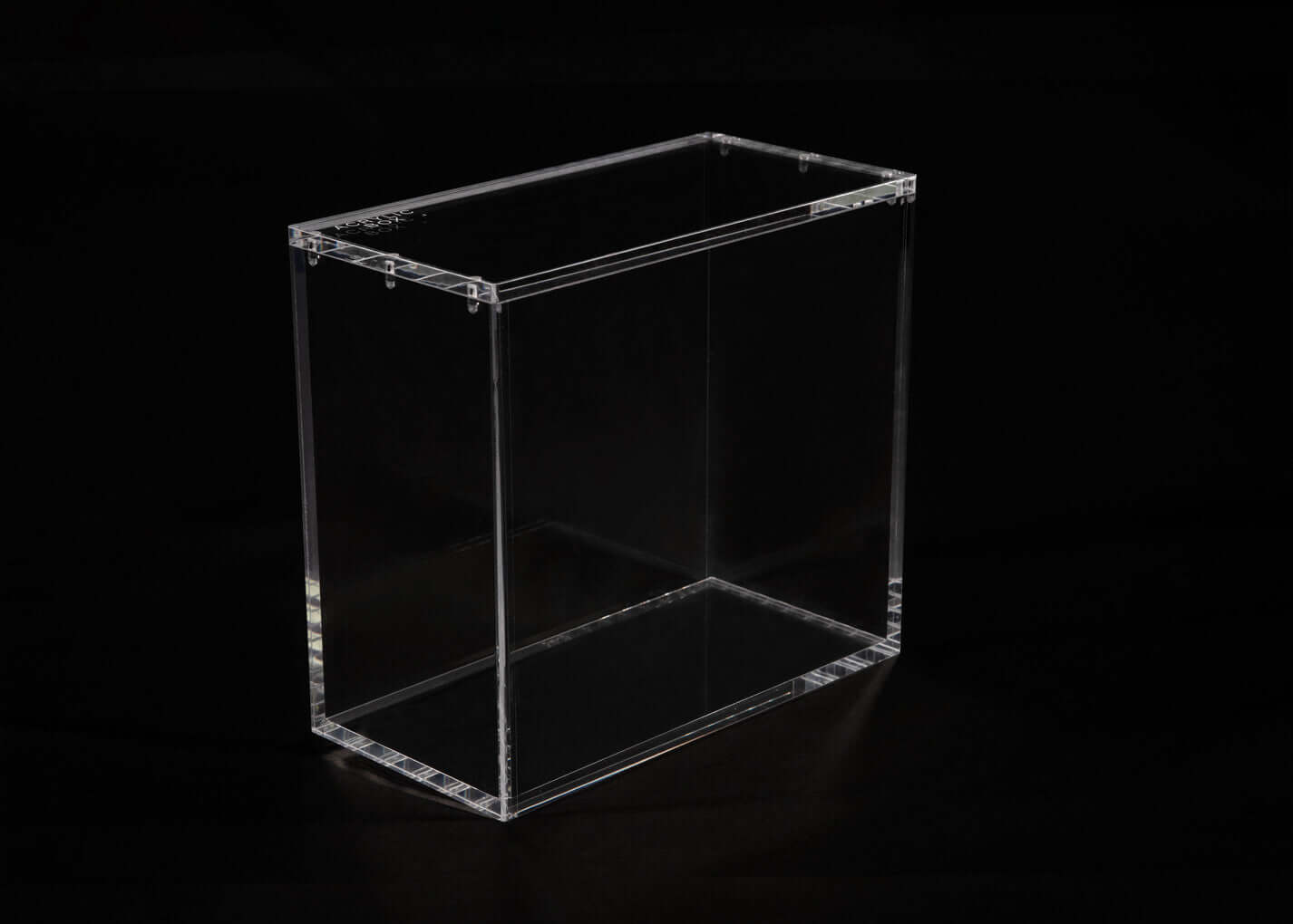 Accessoires De reguliere markt bevat 5MM en 8MM acryl producten.De acryldoos is de eerste die de dikte verandert in 6MM. Dit kleine detail opende de mogelijkheid voor ons om de sterke N52-magneten bovenop te plaatsen zonder de behuizing te kraken. Door ge