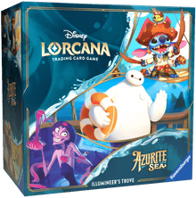 Lorcana De Illumineer’s Trove is de ultieme schat voor zowel verzamelaars als spelers en bevat een kunstzinnige opbergdoos met 6 kaartverdelers met inktthema om je Disney Lorcana TCG-kaarten veilig en georganiseerd te houden.De Illumineer’s Trove bevat 8
