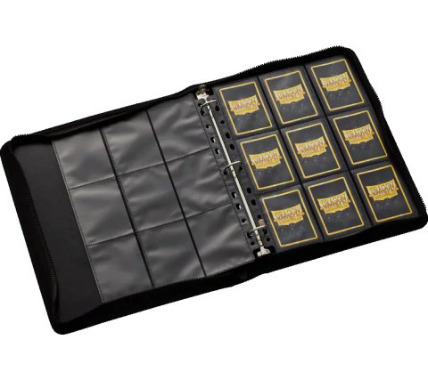 Accessoires De diepe, weelderige kleuren van een bosvloer, vol verborgen geheimen. Bewaar en show je kostbare kaarten veilig met de exclusieve Zipster binder, favoriet onder verzamelaars en traders. Onder de versterkte Dragon Skin cover blijven je kaarten