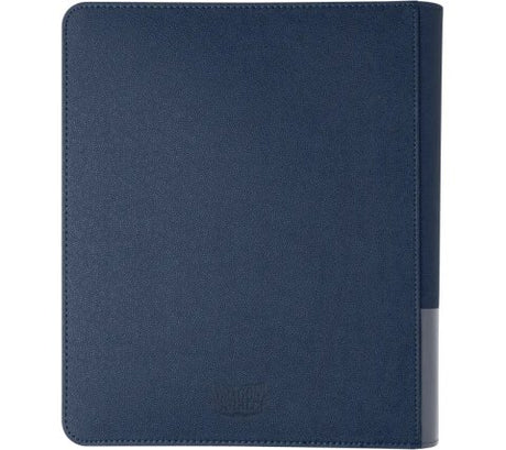 Accessoires De diepe blauwe oceanen van Arcania, waar vele schatten verborgen liggen. Bewaar en show je waardevolle kaarten veilig met de exclusieve Zipster binder, de favoriet van verzamelaars en traders. De versterkte Dragon Skin cover beschermt tegen d