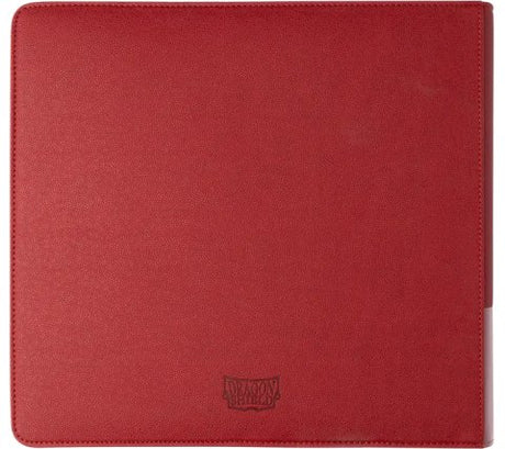 Accessoires Duik in de diepe blauwe oceanen van Arcania en bescherm je waardevolle kaarten in de schitterende Zipster XL binder, favoriet onder verzamelaars en traders. De versterkte Dragon Skin cover beschermt je kaarten tegen deukjes en kreukels, terwij