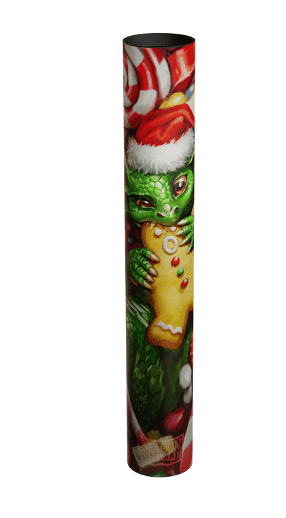 Lorcana Embrace the season's cheer with the silky smooth playmat featuring the 2024 Dragon Shield Christmas dragons. Enjoy the completely new, silky smooth surface texture. Together with the non-slip, rubber bottom and premium stitched-edge, this Dragon S