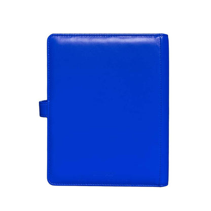 Pokémon The Premium Snap Binder for Pokémon is the ideal accessory for trading card collectors of every age! Each binder features a blue padded leatherette cover with a rubber Pokémon logo emblem, and can be securely closed with the enamel Pokéball snap o