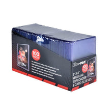 Accessoires Protect your valuable trading cards with authentic Ultra PRO toploaders and clear sleeves, made for standard size 2.5" x 3.5" trading cards up to 35 points in thickness. The toploaders' interior can hold cards up to 2-1/2" x 3-1/2" (63.5mm x 8