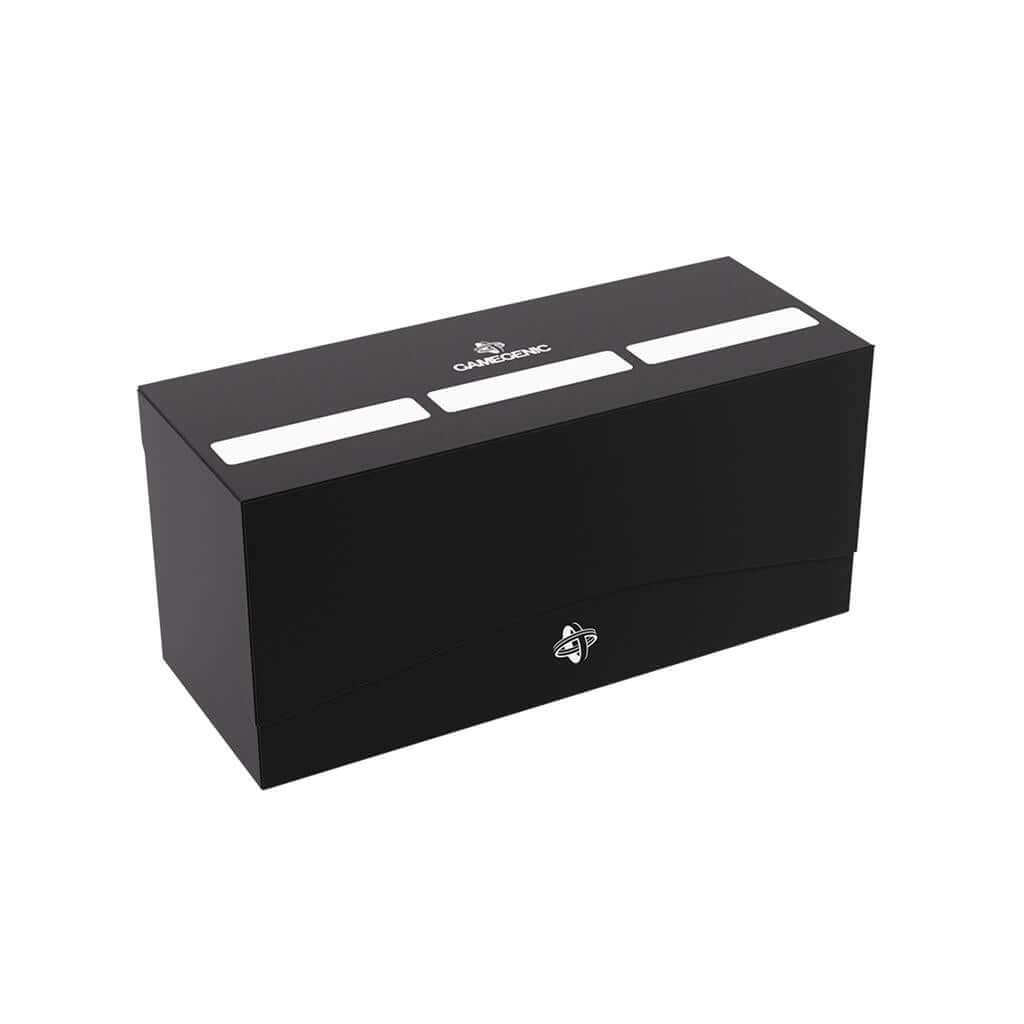 Accessoires Opbergbox die geschikt is voor vier complete kaartendecks of tot maximaal 300 kaarten met dubbele sleeves.
