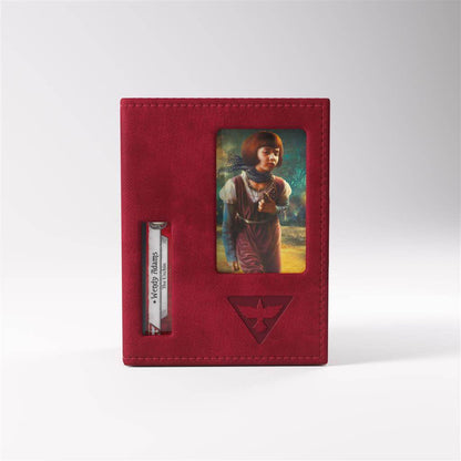 Accessoires Officially licensed premium deck box designed specifically for the needs of Arkham Horror: The Card Game players. The exclusive Arkham Horror Investigator Deck Tome is perfectly sized to hold a full investigator deck, even if the cards are sin