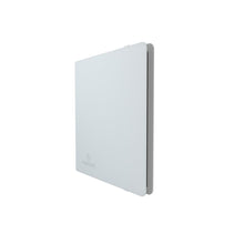 Accessoires Dit witte Prime album is voorzien van 20 sideloading 24-Pocket pagina's voor een totale capaciteit van 480 kaarten (zelfs met dubbele sleeves).