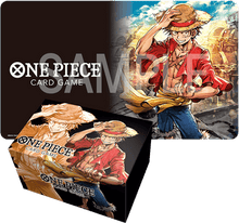 One Piece One Piece – Playmat and Card Case Set Monkey D Luffy bevat:- 1 Speelmat- 1 Card case