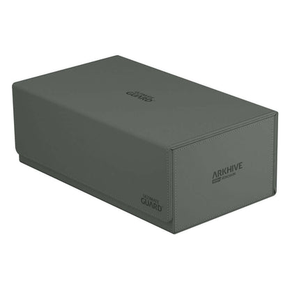 Accessoires Double your storage with our Arkhive 800+! This box offers space for more than 800 double-sleeved cards in standard size, can hold 350 Toploaders, or its two rows can simply be filled with a selection of your favorite deck boxes and cases. Its