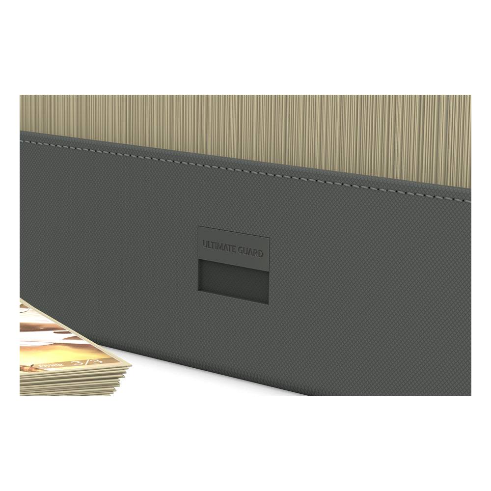 Accessoires Double your storage with our Arkhive 800+! This box offers space for more than 800 double-sleeved cards in standard size, can hold 350 Toploaders, or its two rows can simply be filled with a selection of your favorite deck boxes and cases. Its