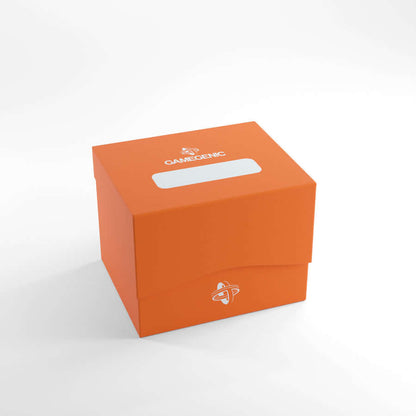 Accessoires The casual and smart solution for storing your deck! Made to fit up to 100 double-sleeved cards even in particularly thick inner sleeves, this durable deck box includes a self-locking lid and a write-on strip. Its Cobra Neck technology allows