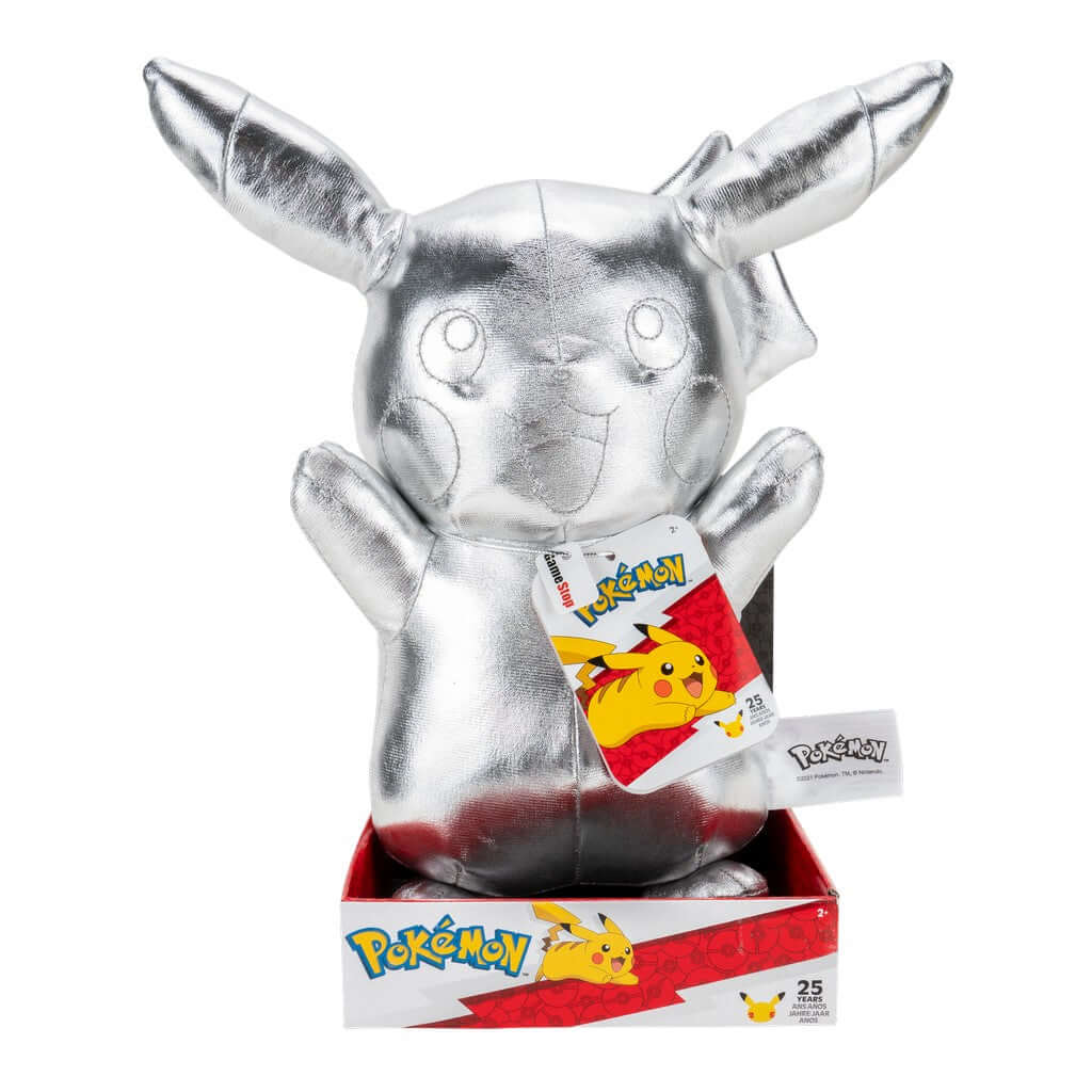 Pokémon Speciale zilveren versie van Pikachu voor het 25-jarig bestaan van Pokémon. Deze Pikachu knuffel is 30 cm groot.