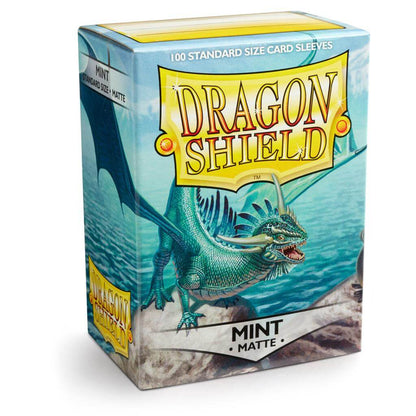 Accessoires Standard-size Dragon Shield Matte sleeves (63x88mm) met origineel draken artwork. Deze sleeves zijn PVC-vrij en geschikt voor kaartspellen zoals Magic: The Gathering, Pokémon TCG en Lord of the Rings TCG. Een box bevat 100 sleeves en is voorzi