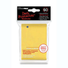 Accessoires Gele Deck Protectors voor smalle kaarten (62x89 mm). Een pakje bevat 60 deck protectors.