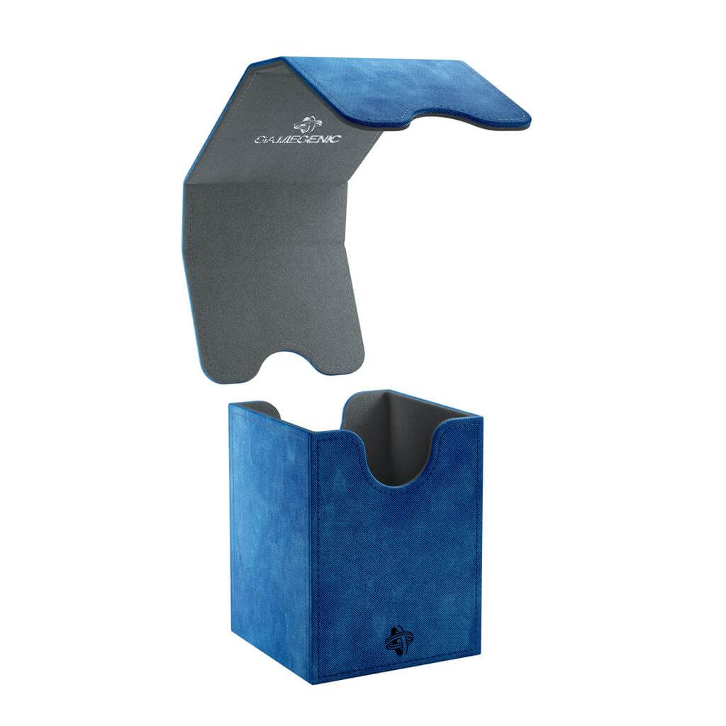 Accessoires Deze blauwe, aanpasbare Squire deckbox is geschikt voor een deck van 100 kaarten met dubbele sleeves.