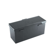 Accessoires Zwarte Fourtress opbergbox waarin je volledige decks, dobbelstenen, tokens en 320 kaarten met dubbele sleeves kunt opbergen.