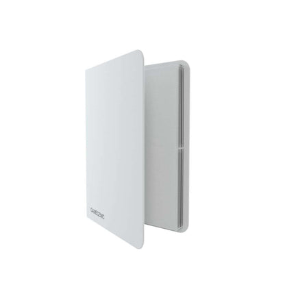 Accessoires Dit witte Casual album is voorzien van 20 sideloading 8-Pocket pagina's voor een totale capaciteit van 160 kaarten (zelfs met dubbele sleeves).