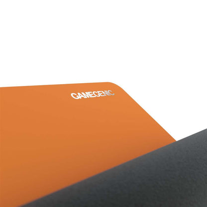 Accessoires Oranje premium speelmat van 2 mm dikte met een anti-slip achterzijde.